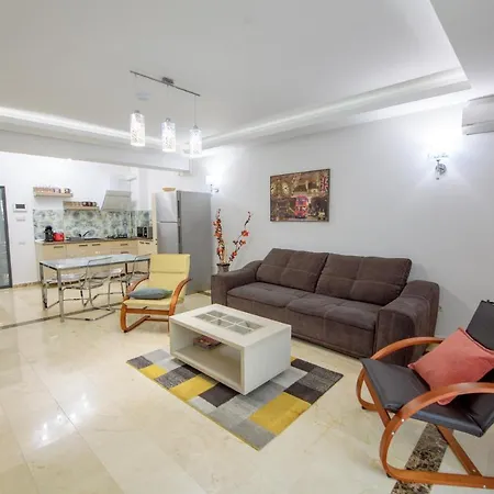 Marble Luxury Apartment *